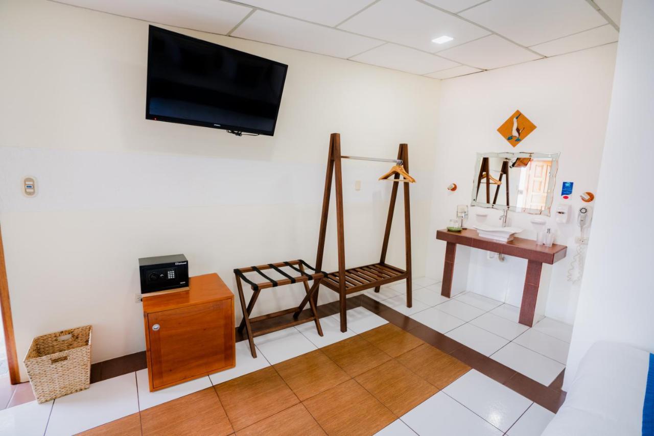 Hotel Palace Galapagos Пуэрто-Айора Экстерьер фото