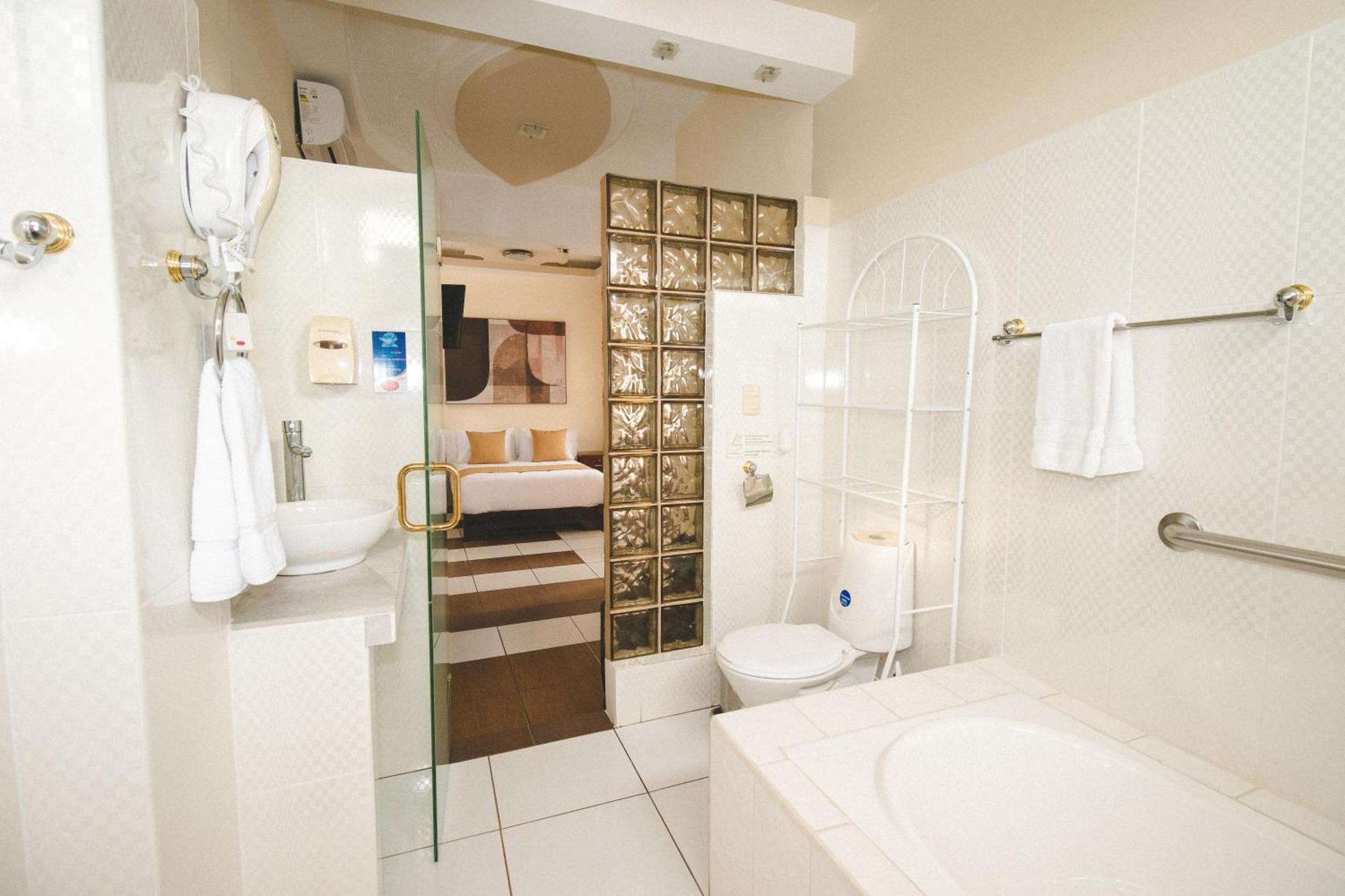 Hotel Palace Galapagos Пуэрто-Айора Экстерьер фото